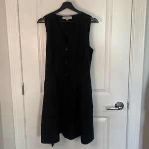 Black button up tie waist dress!